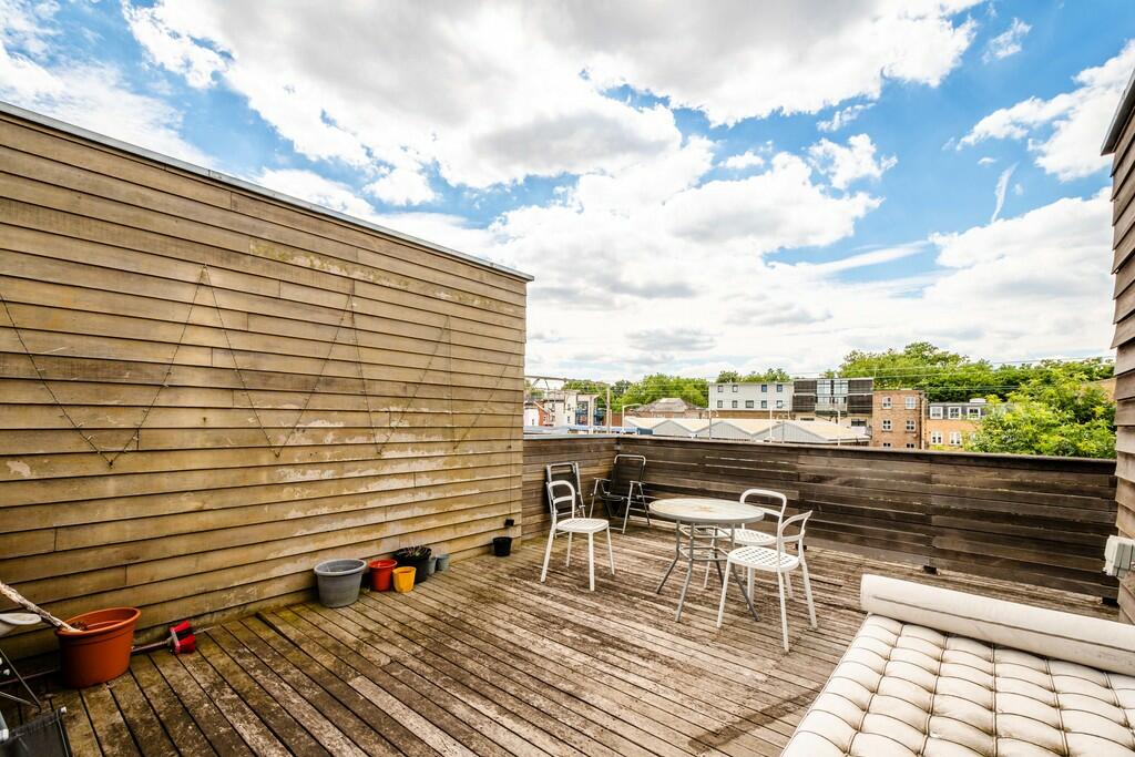 Mentmore Ter 19 -...