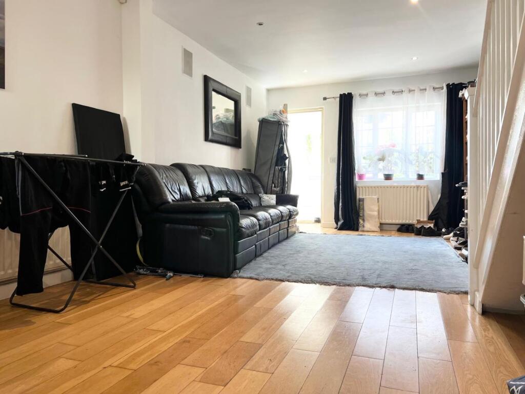 WhatsApp Image 2025-09-02 at 10.49.57 (1).jpeg