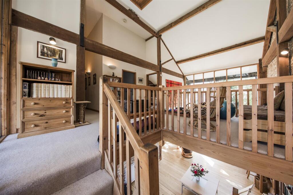 Mezzanine Galleried Landing