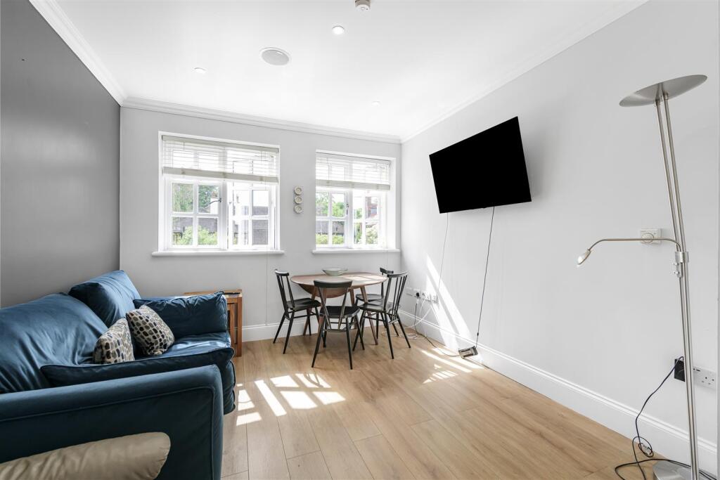 james_anderson_-_f9_35_keswick_rd__8_.jpg