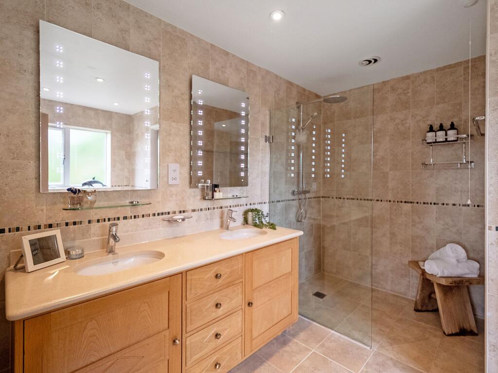 Master ensuite