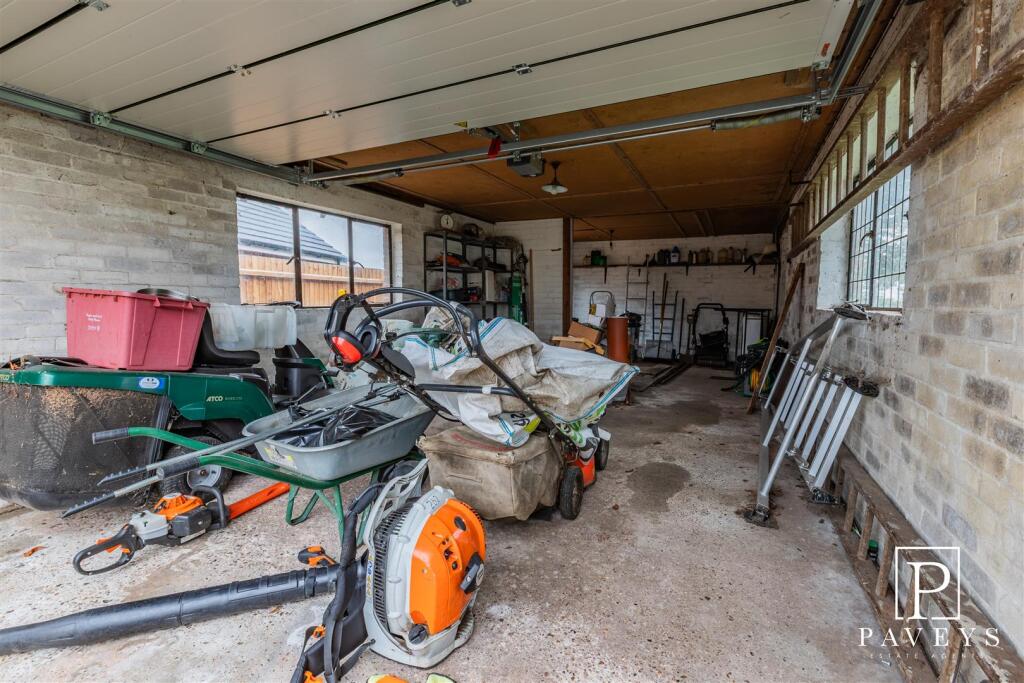 DETACHED GARAGE &amp; OUTBUILDING
