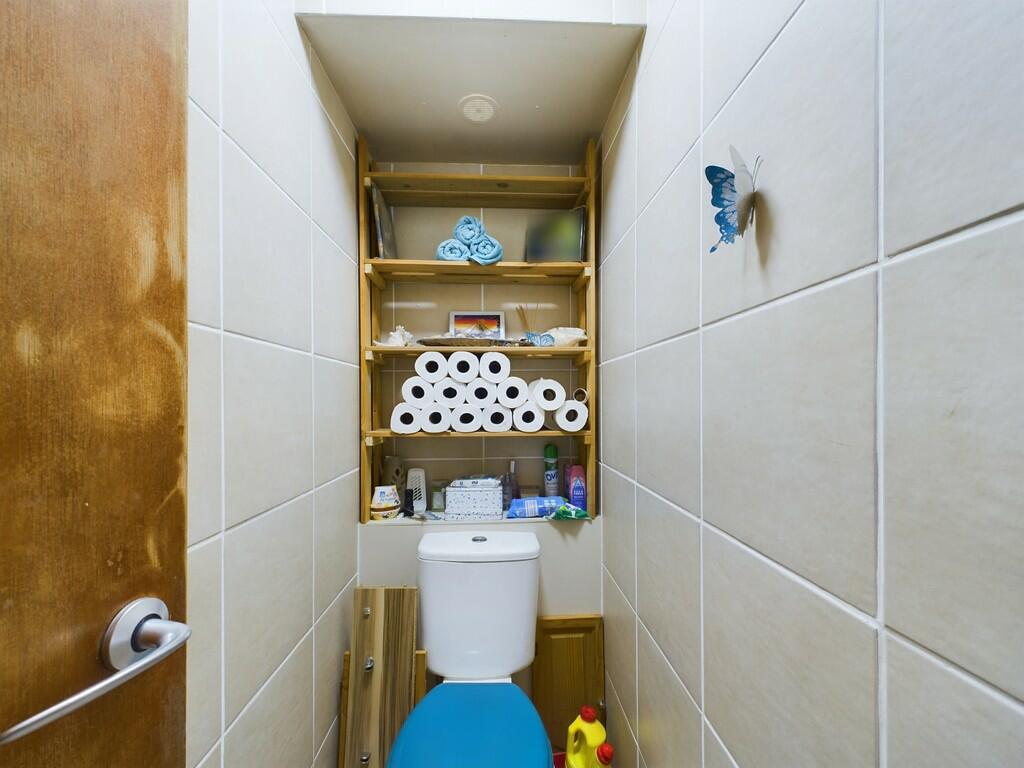 CAM02089G0-PR0372...