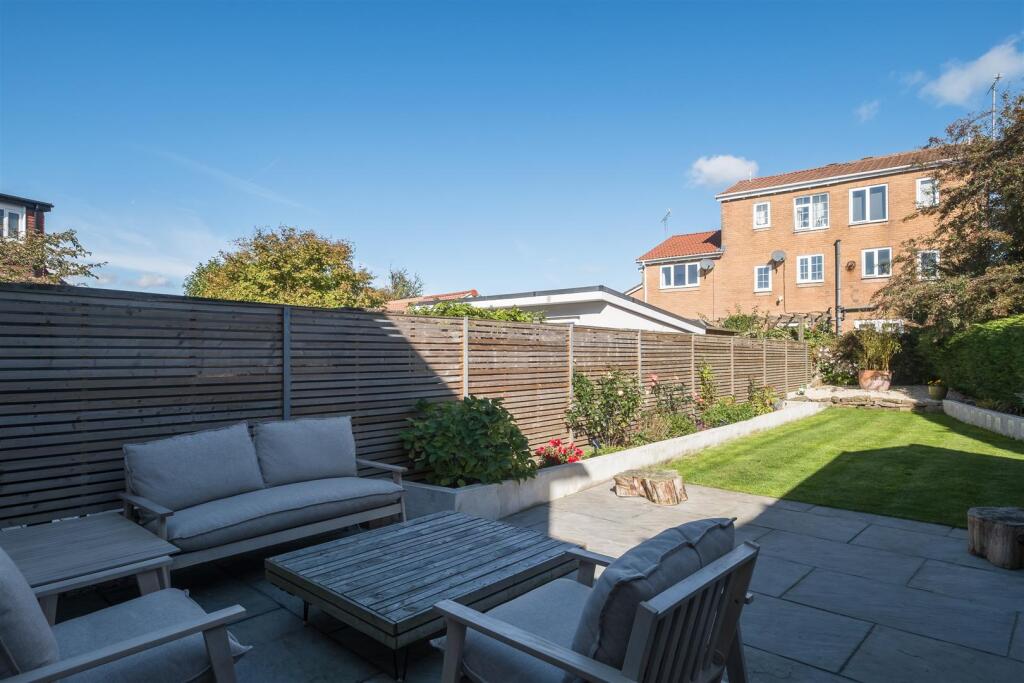 untitled (22 of 24).jpg