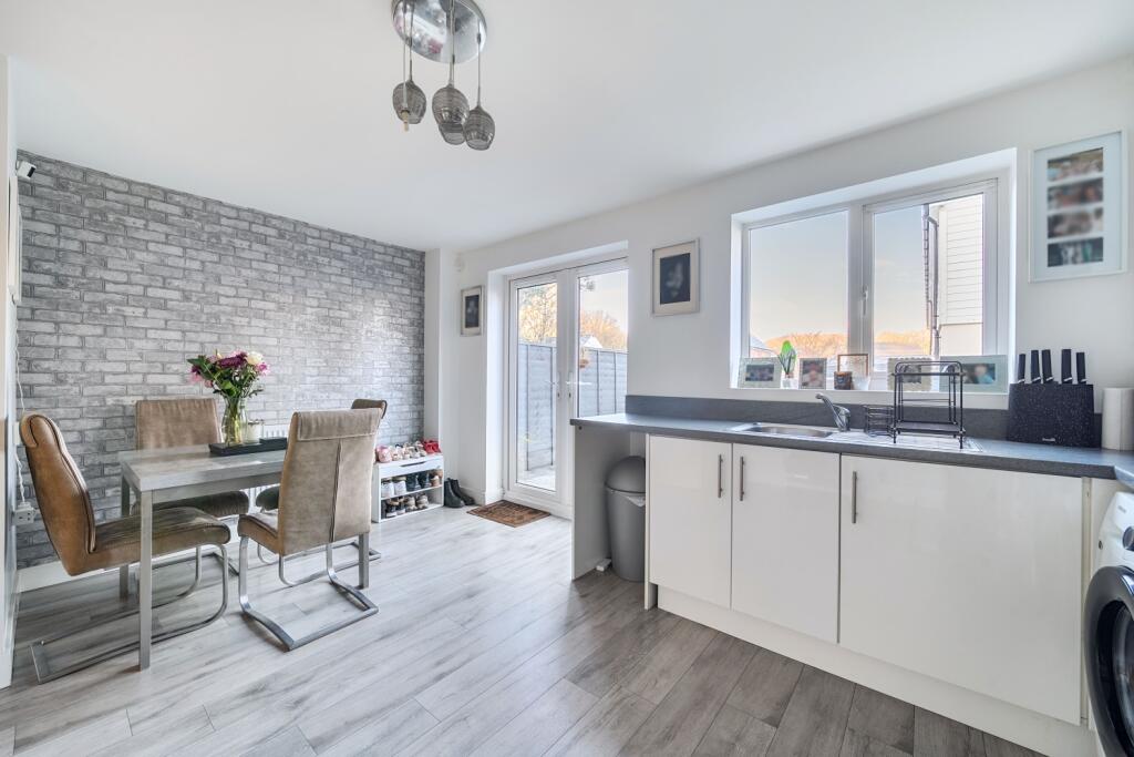 1394827-12-695ba0d371aa5