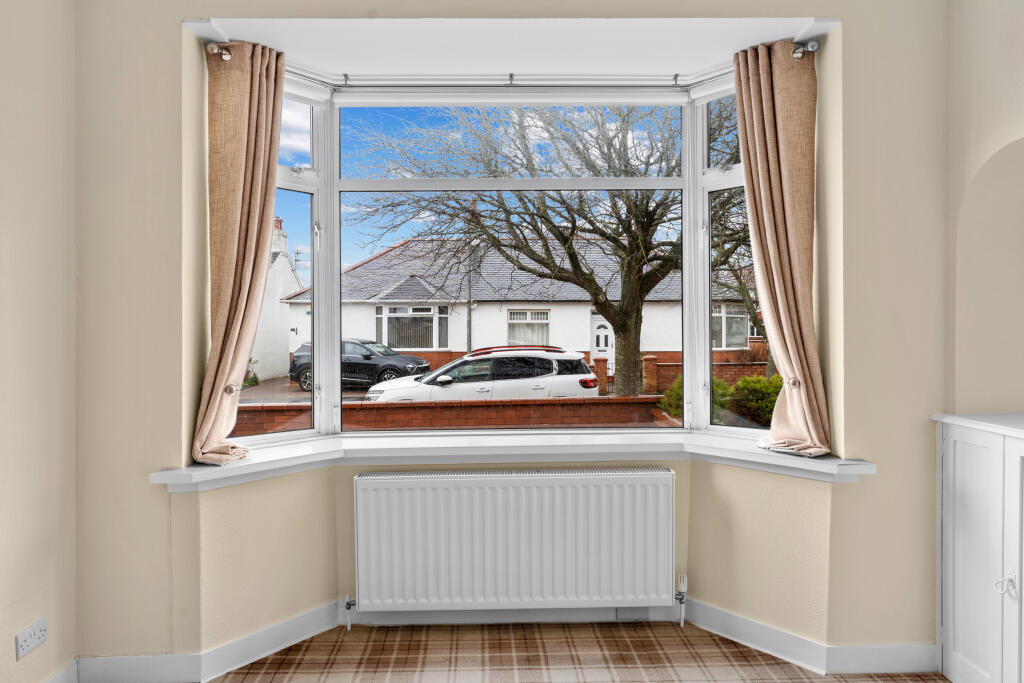 Lounge Bay Window
