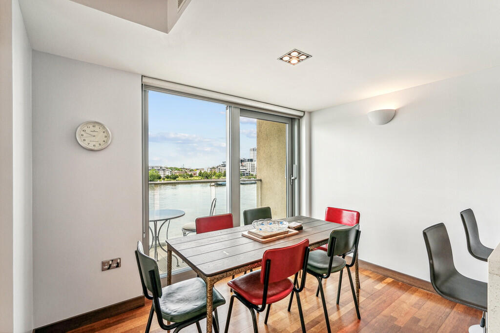 Vicentia Court (2...