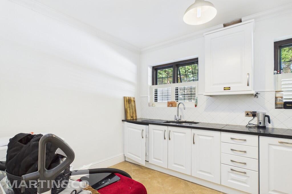 CAM01953G0-PR0115...