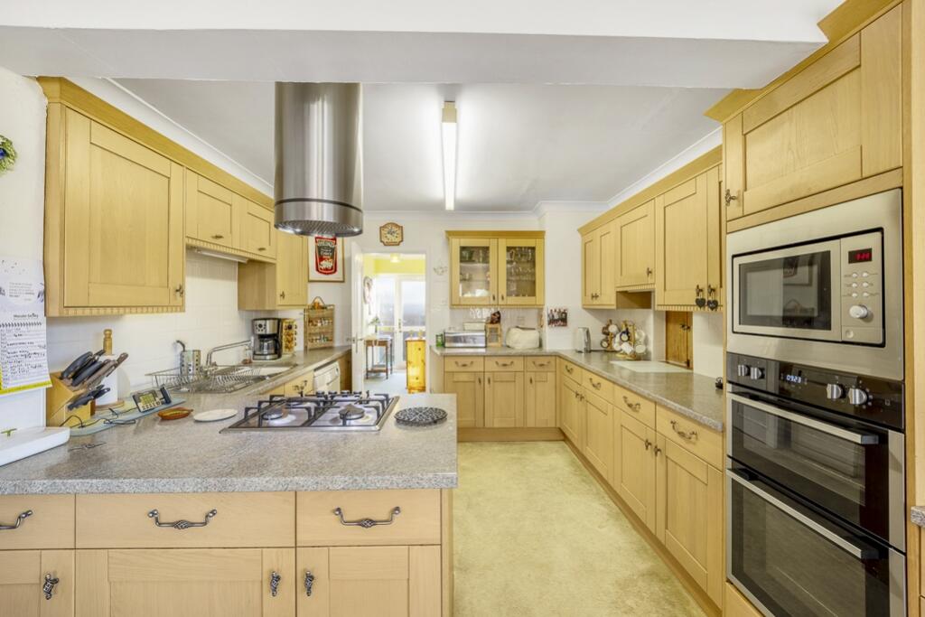 19 Fernleigh Way (Boston)-18