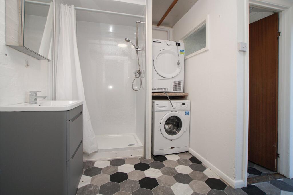 Shower room/utility