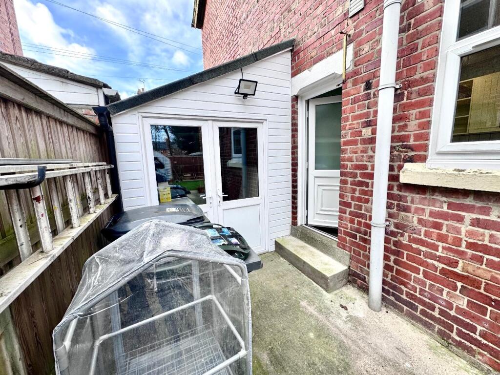 Enclosed Rear Yard