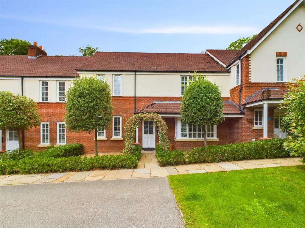 CAM02570G0-PR0014-ST