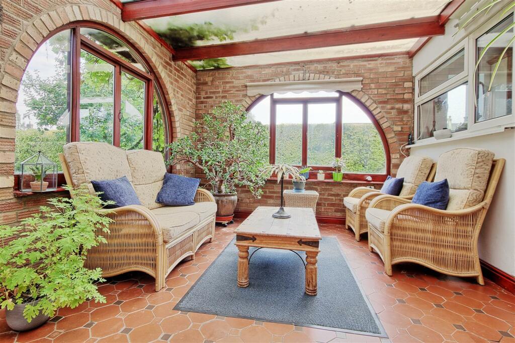 Garden room.jpg