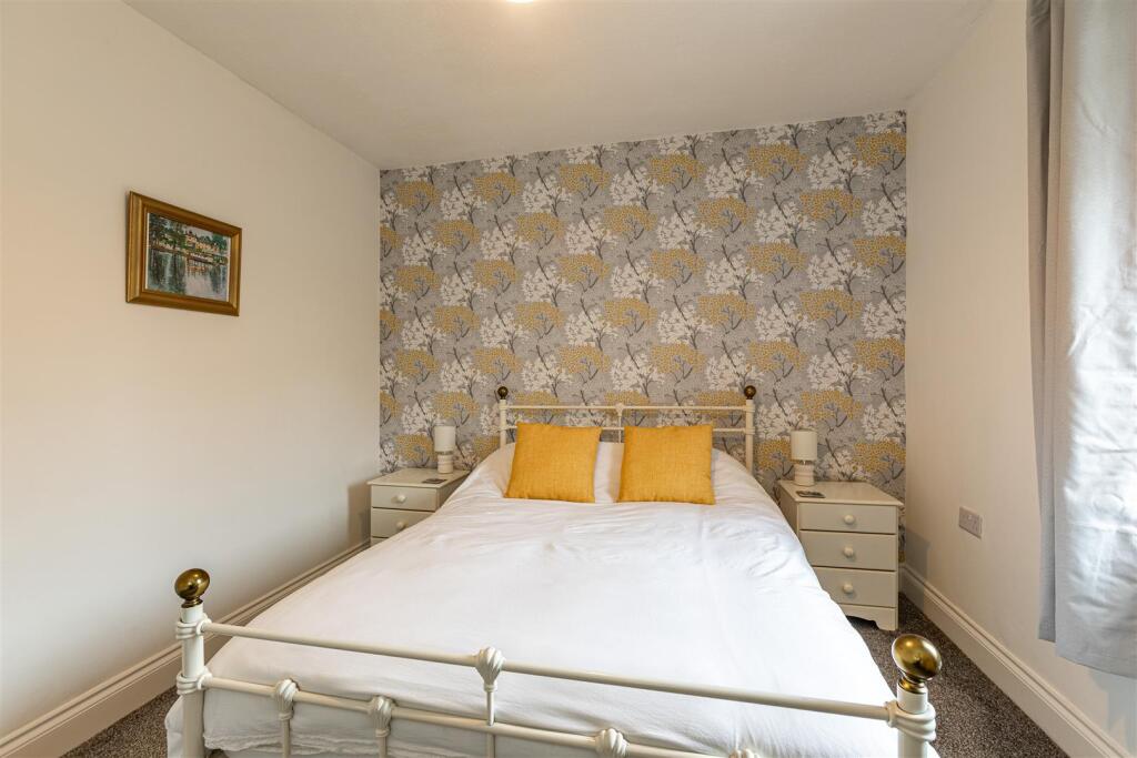 8 Eildon Terrace Newtown St Boswells 28.JPG