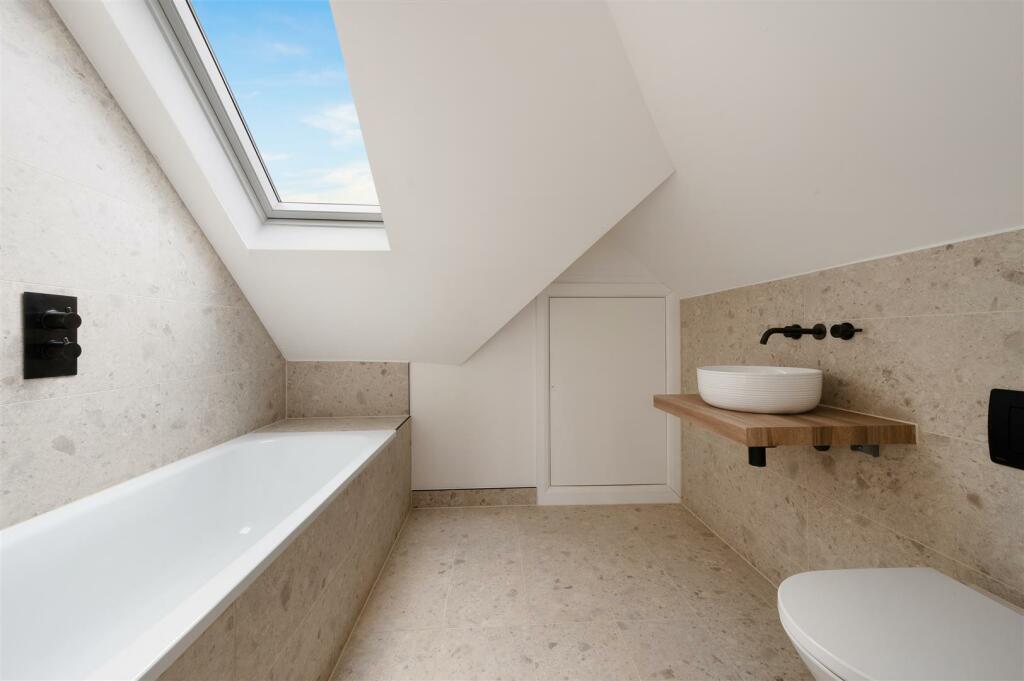 NORK WAY 61  (19).jpg