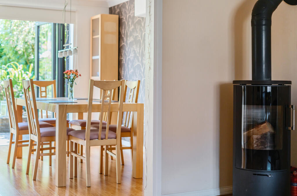 1326476-8-687a4bb...