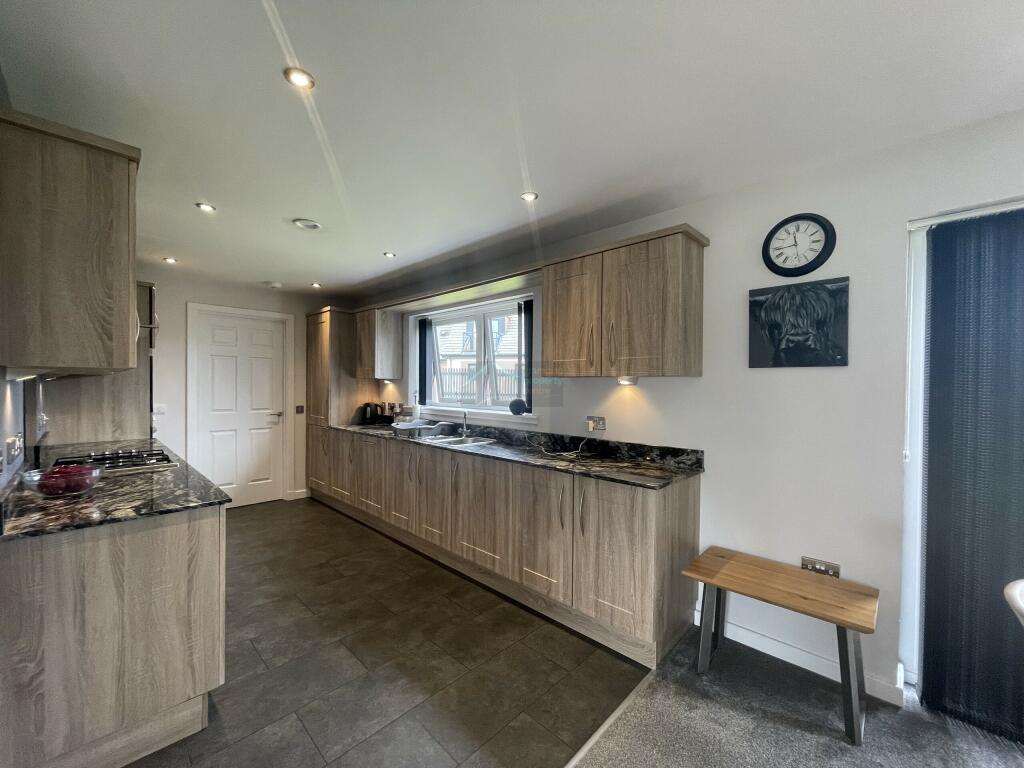 Kitchen d.JPG