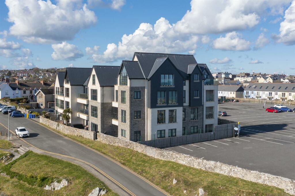 11 Waterstone House Tenby-67.jpg