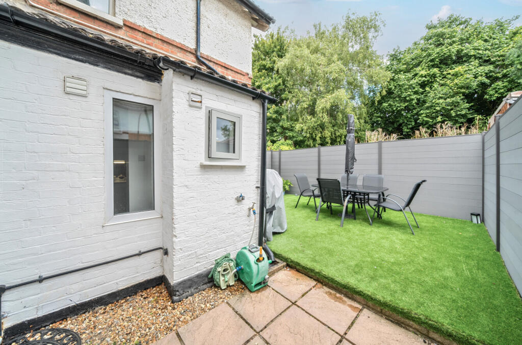 1309838-6-685d10a...