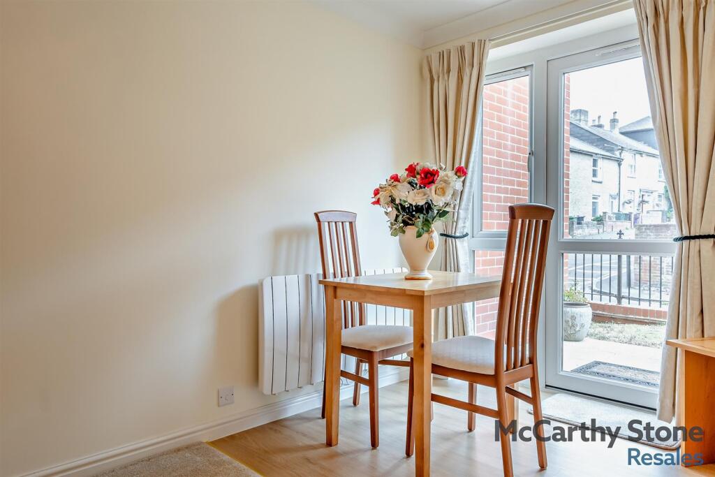 8647651-interior05-800.jpg
