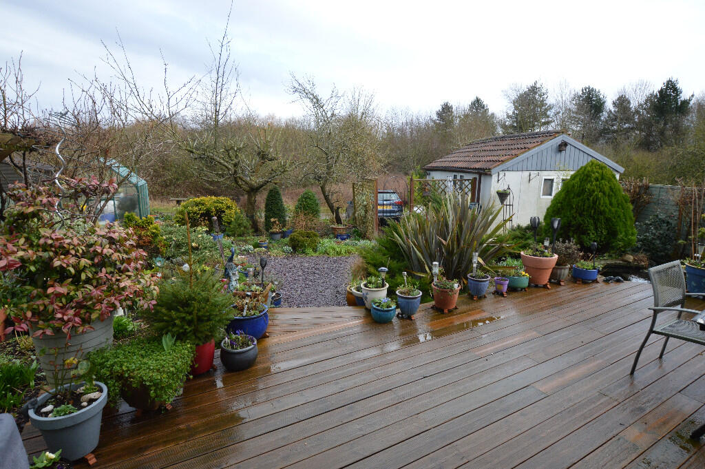 Rear Decking Area