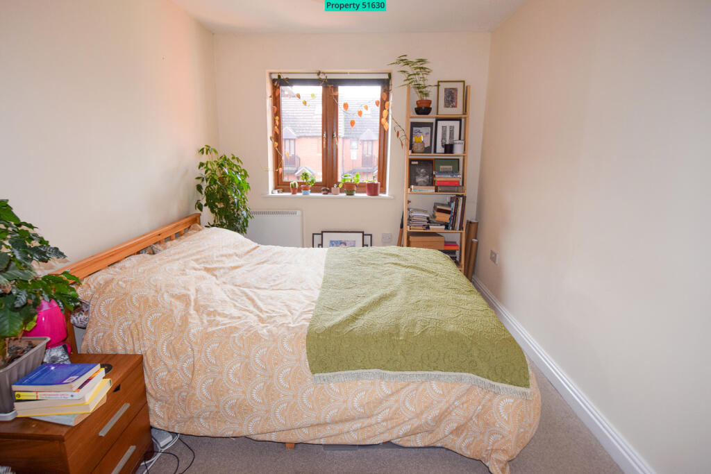 Main bedroom.