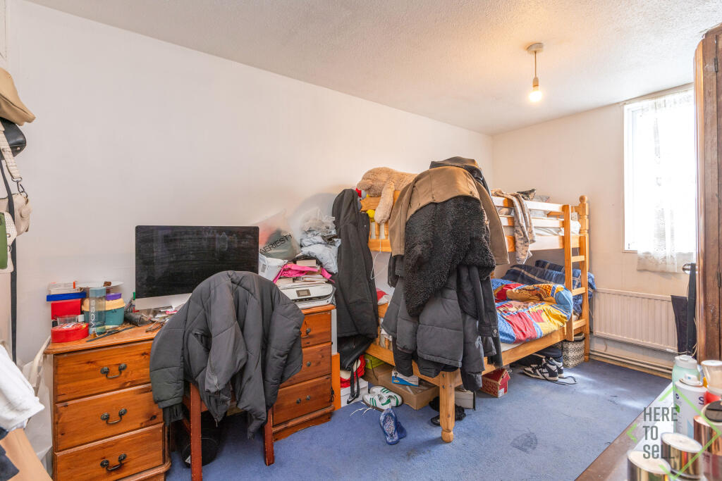 61 Crocus Field, High Barnet, Herts, EN5 2UB-15