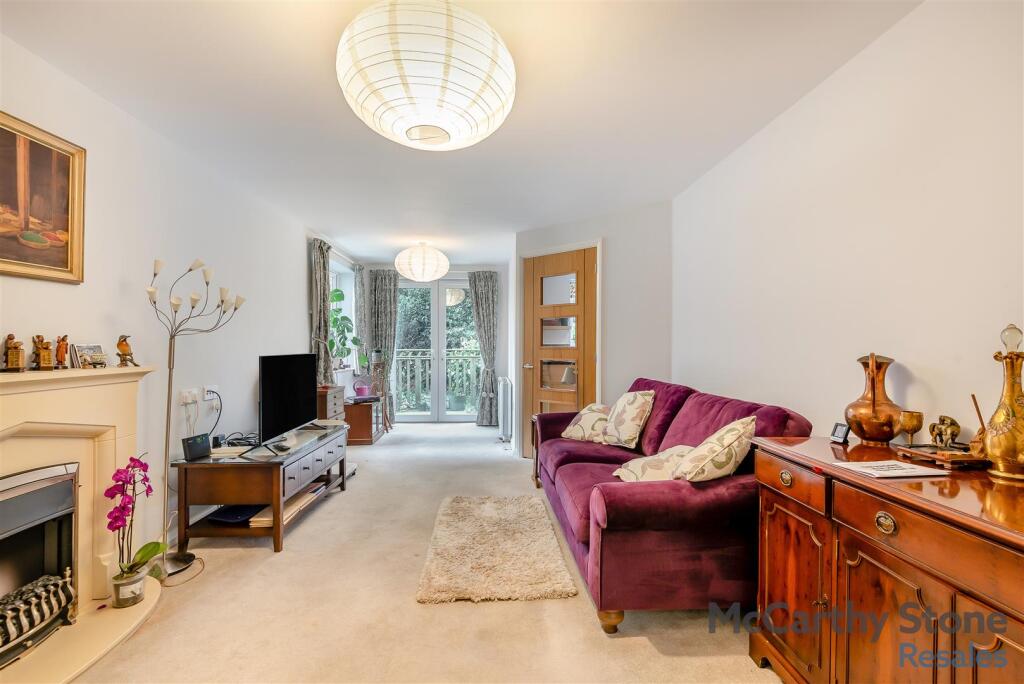 8637037-interior08.jpg