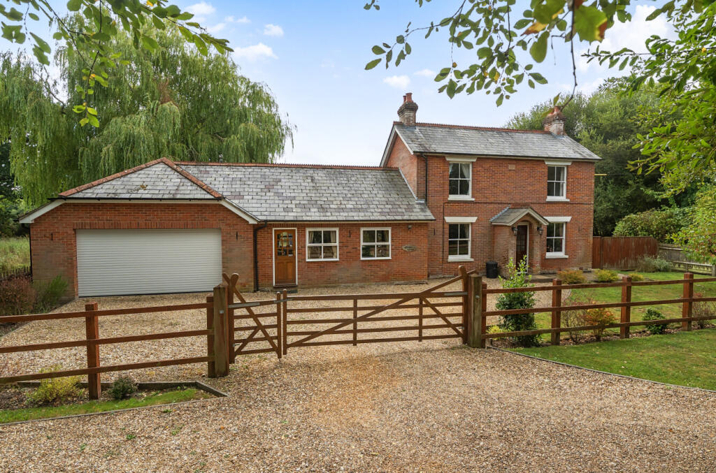 Old Lyndhurst Road, Cadnam, Southampton, Hampshire, SO40