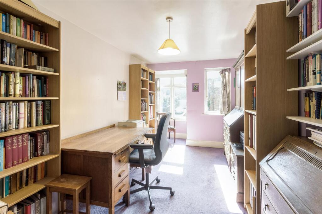 Coach House - Bedroom 2