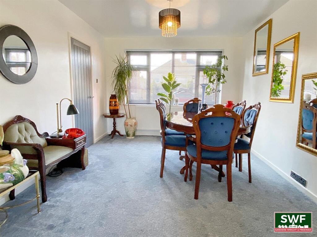 Living room4.jpg