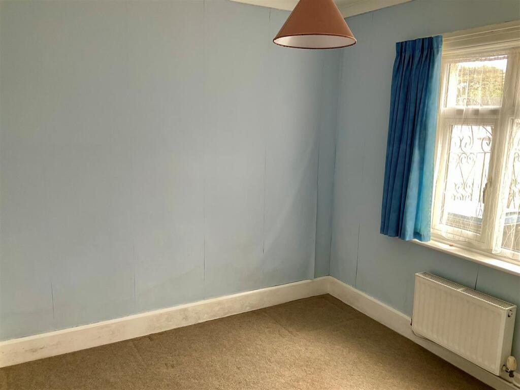 bed3.jpg