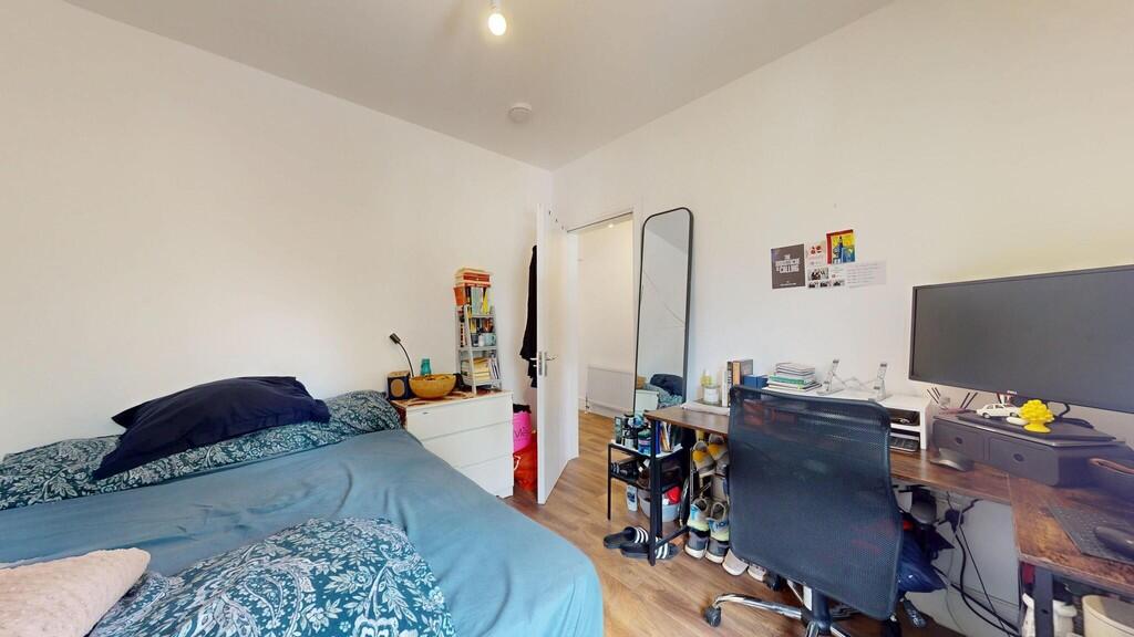Bedroom 4 (2)