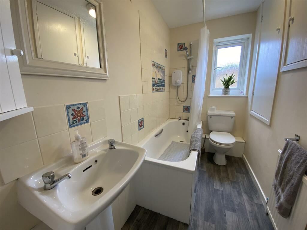Bathroom.jpeg