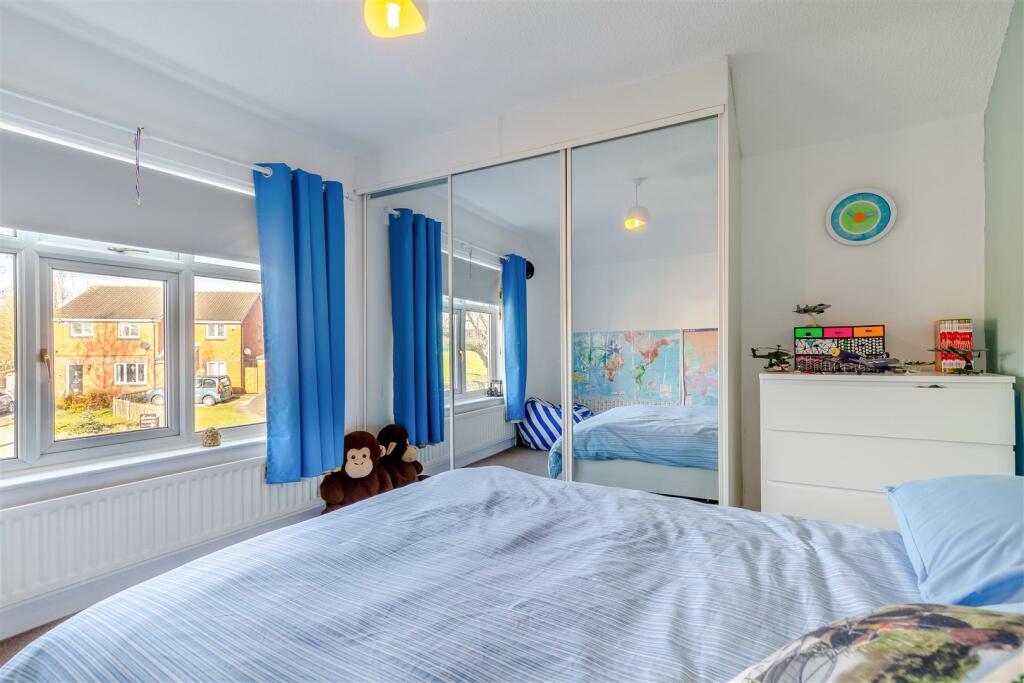 8584070-interior04.jpg