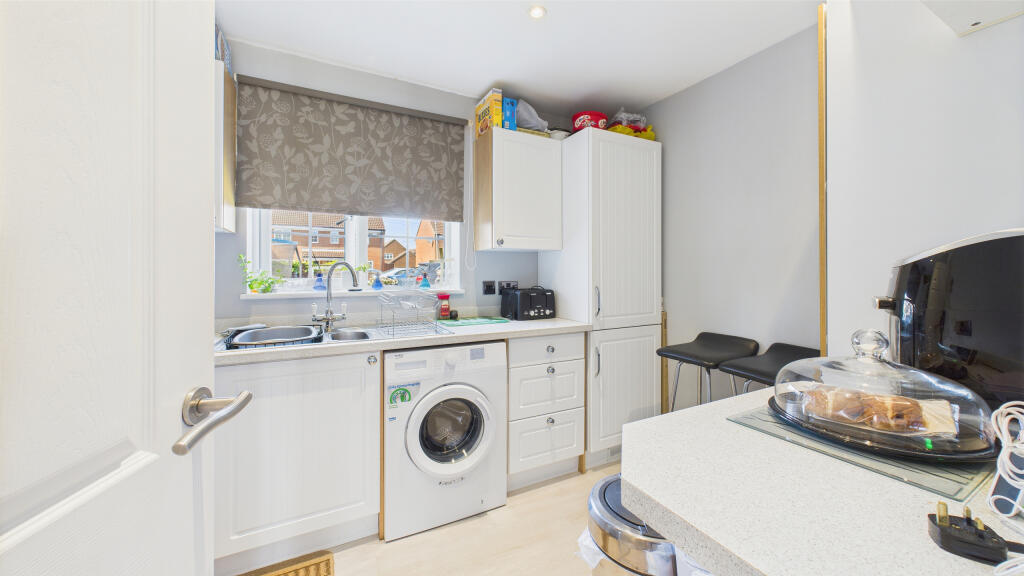 CAM04968G0-PR0037-STILL004