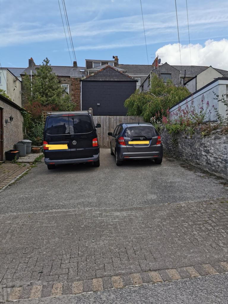 Further Offr Street g