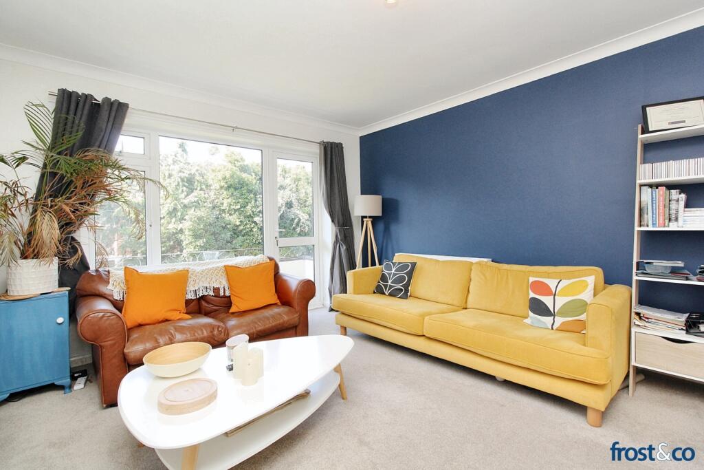 Lounge to Balcony