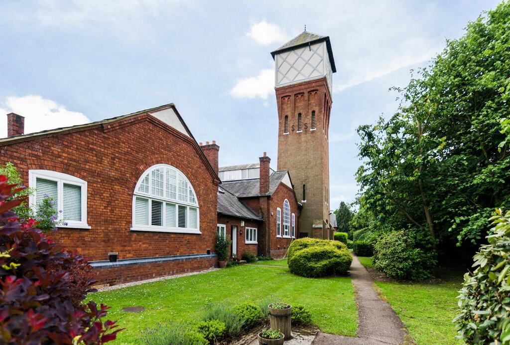 Rowanwood Avenue, The Hollies, DA15 8WN