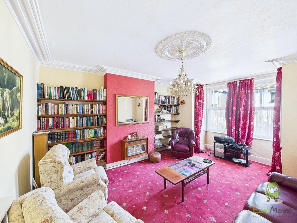 CAM01543G0-PR0123-STILL008