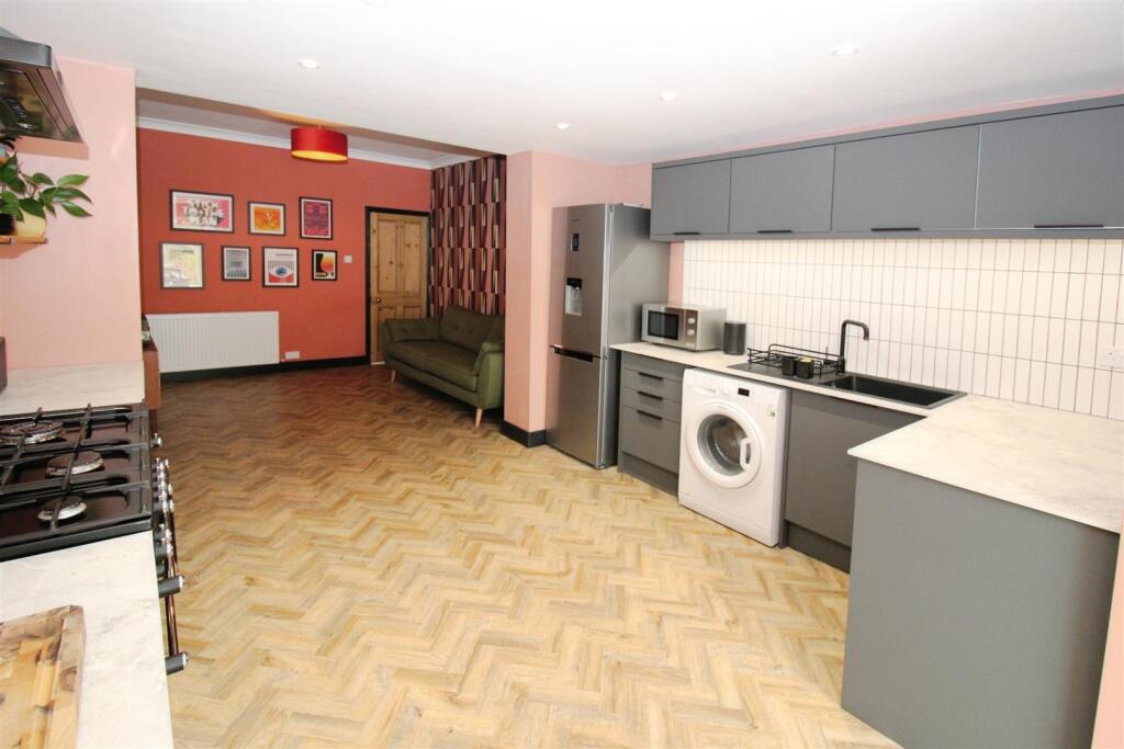 Fitted Kitchen