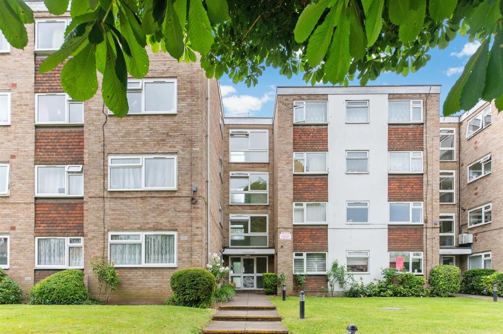 CHESTNUT COURT,9-48.jpg