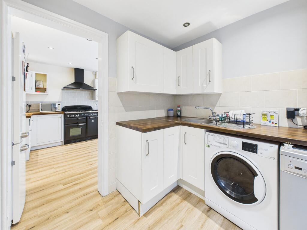 Utility Room through to Dining Kitchen