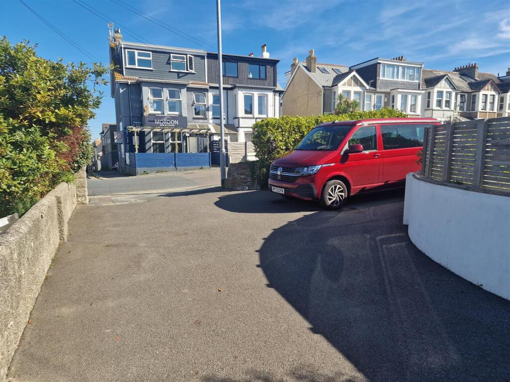 Private Drive.