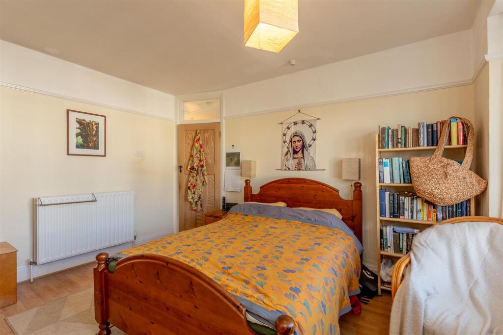 Tuffley Road, Westbury on Trym Bed 1b.jpg