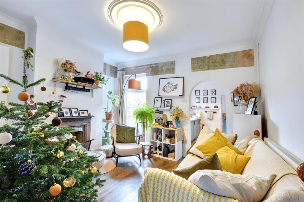 Dining/Sitting Room