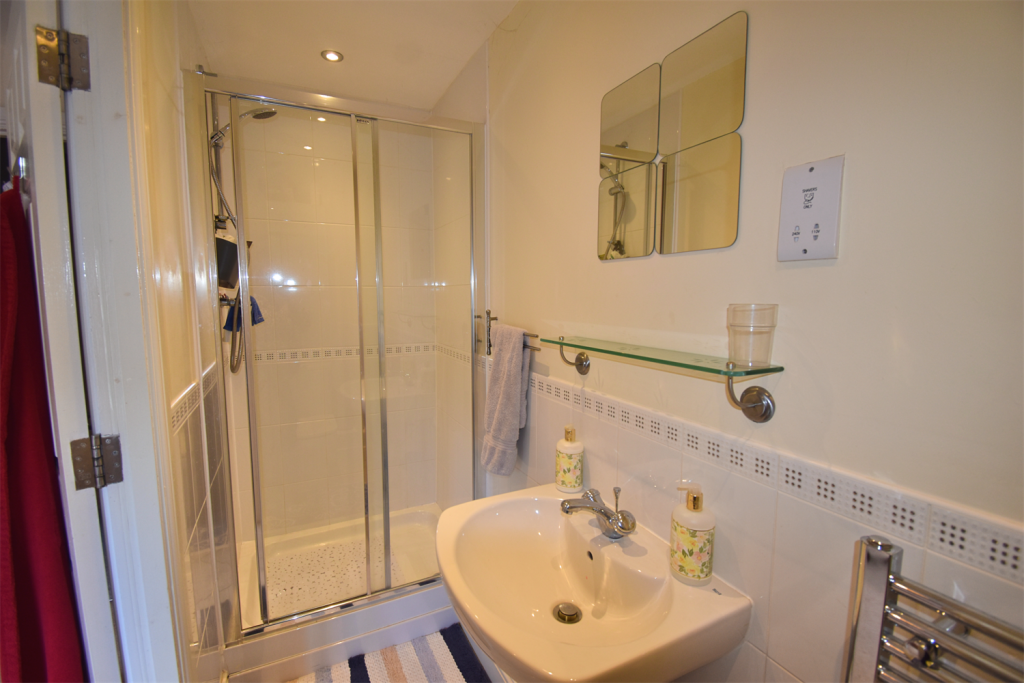 En suite Shower Room
