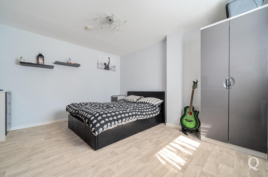 98ff40df-29ef-4b3...