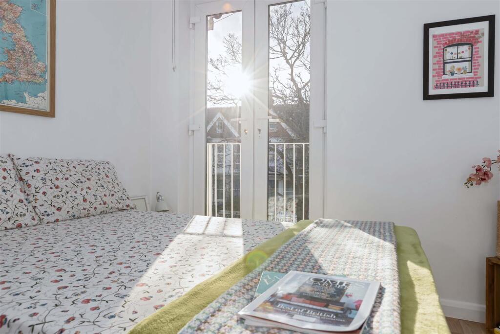 For Sale by Aspire Residential - Alexandra Road