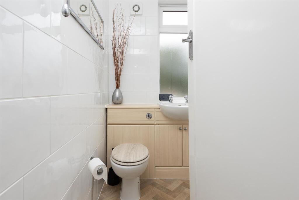 7 Shenstone Avenue, Rugby (34).jpg